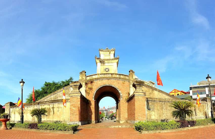 Quảng Bình Quan