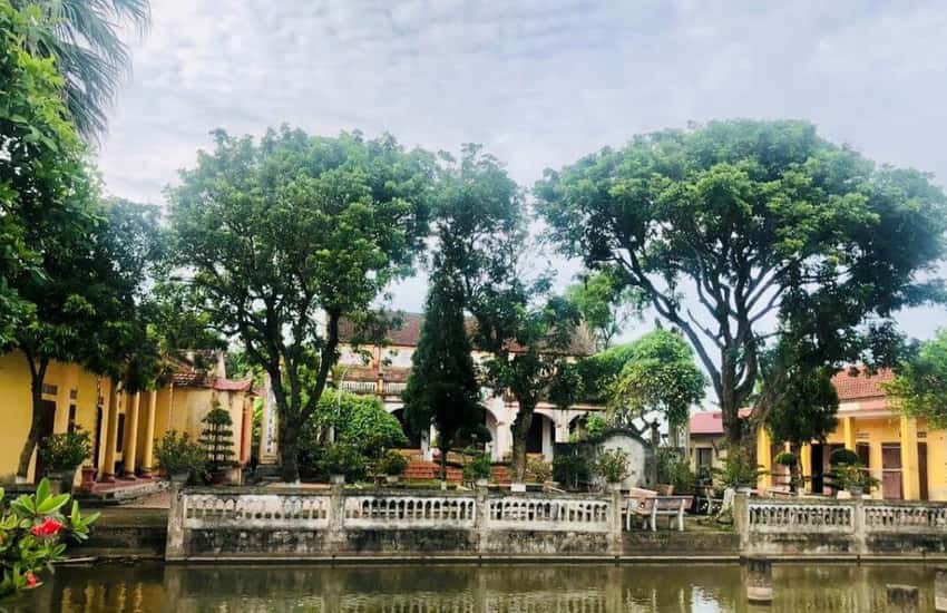 Nguyen Phuc Xuyen 사원