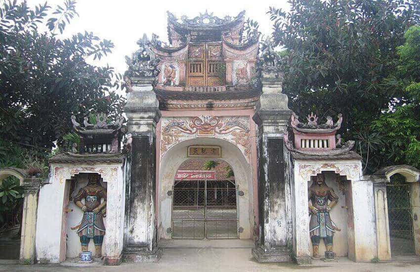 Duc Hoang Temple