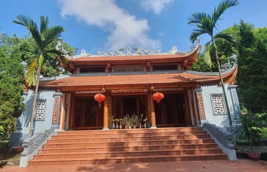 Communal houses, temples, and shrines in Ha, Phu Tho province