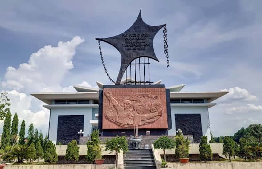 Di Tích Lịch Sử Nhà Lao Tân Hiệp