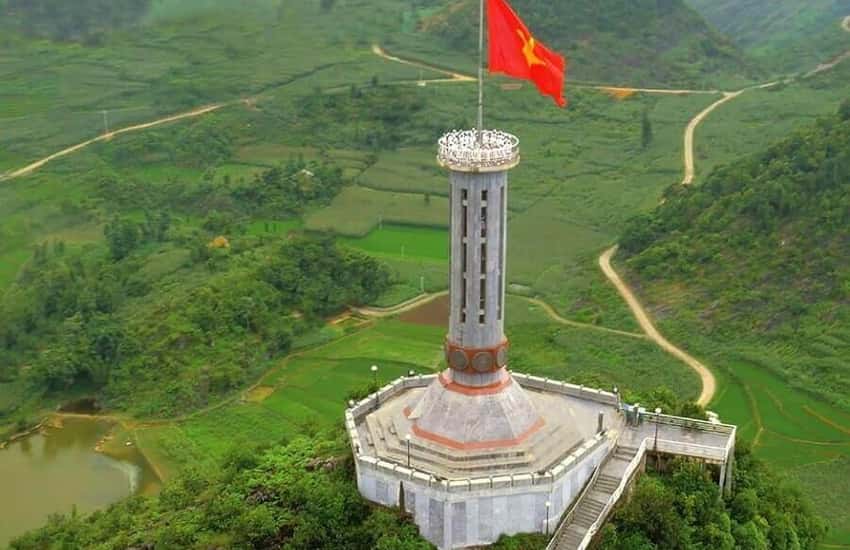 Cột Cờ Lũng Cú