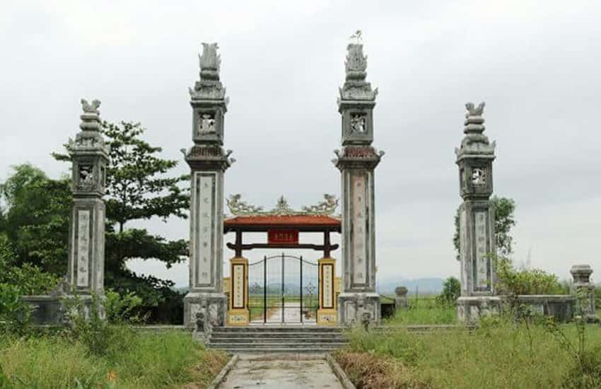 宫殿供奉着Ton That Thuyet