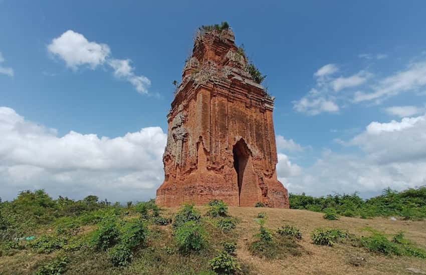 Tháp Phú Lốc (Tháp Vàng)
