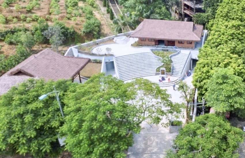Huynh Thuc Khang Journalism School