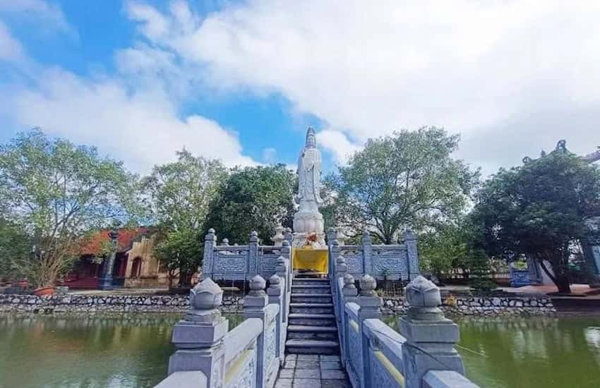 Đền làng Bái Thượng