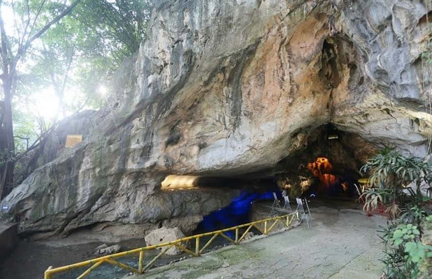 Động Nhị Thanh