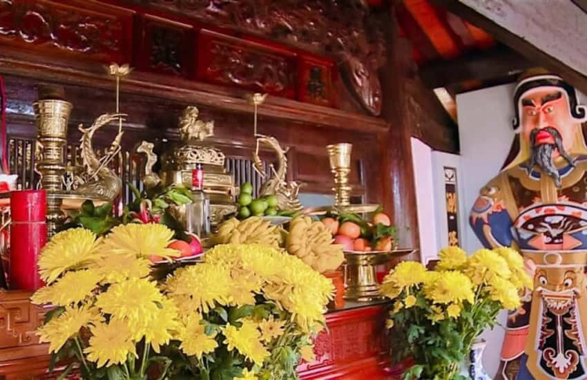 Temple of Sat Hai Dai Vuong Hoang Ta Thon