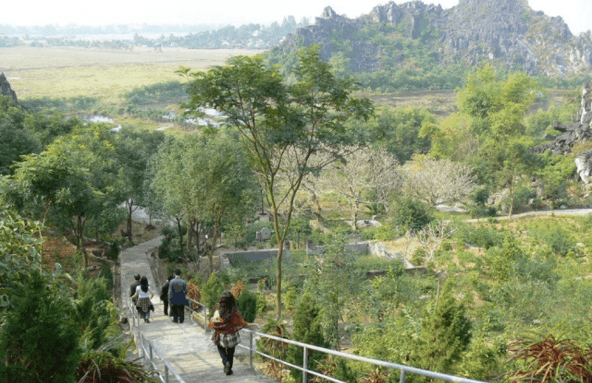 Núi Hàm Rồng