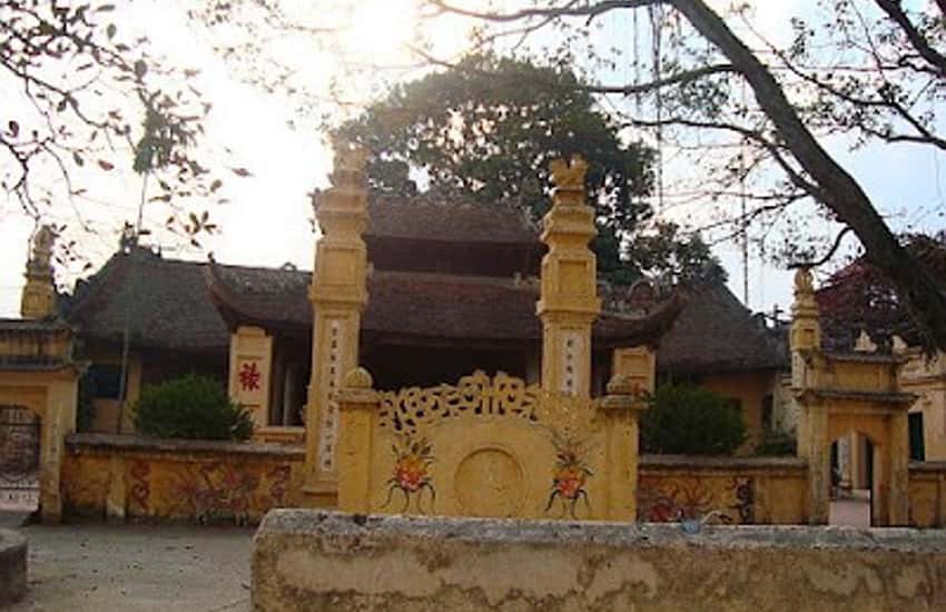 Ba Tia Communal House (Vinh Ninh Communal House)