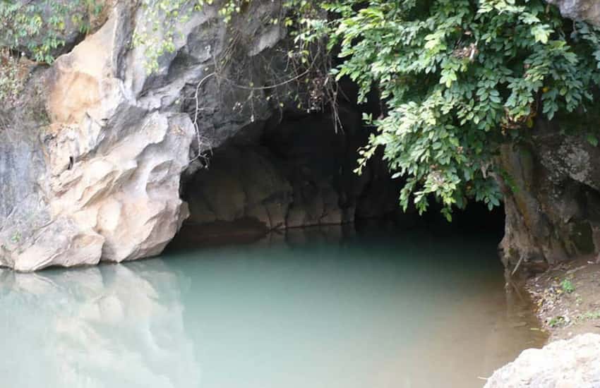 Hang Tát Toòng