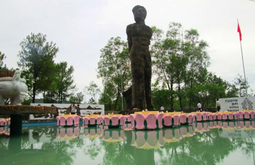 Vinh Trinh massacre relic site