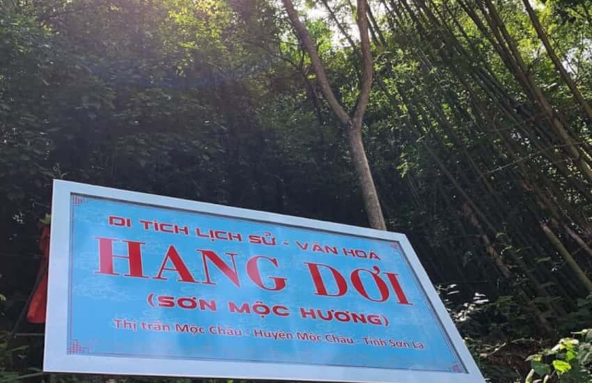 Moc Chau Bat Cave historical site