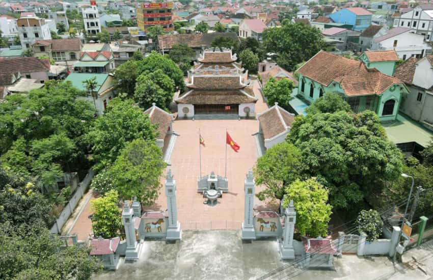 Temple of Mai Hac De