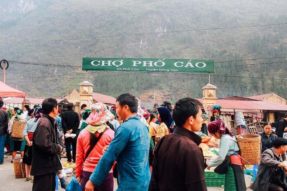 Phiên chợ Phố Cáo tái hiện lại cuộc sống của người Đồng Văn