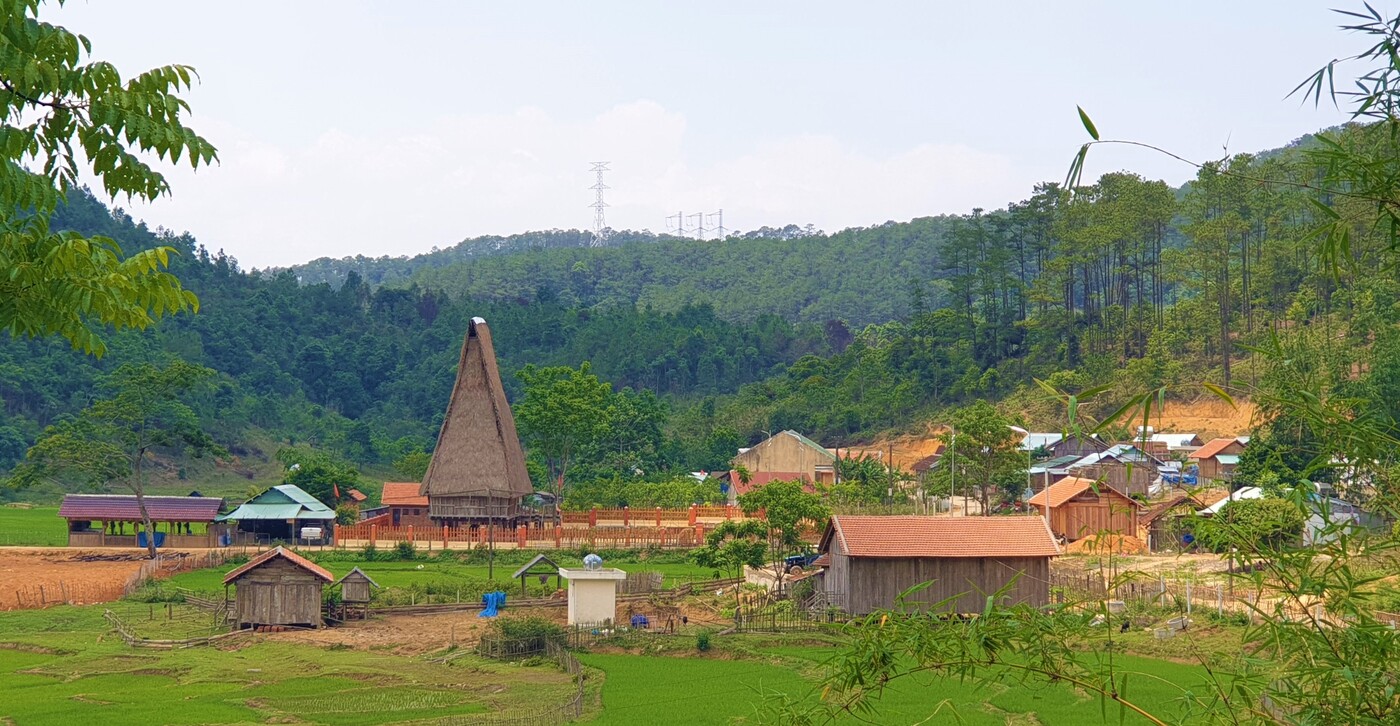 Embrace the Rustic Charm: Kon Bring – A Village Nestled in the Clouds