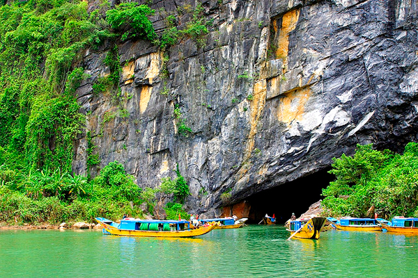 Khám phá vẻ đẹp kỳ bí Động Phong Nha
