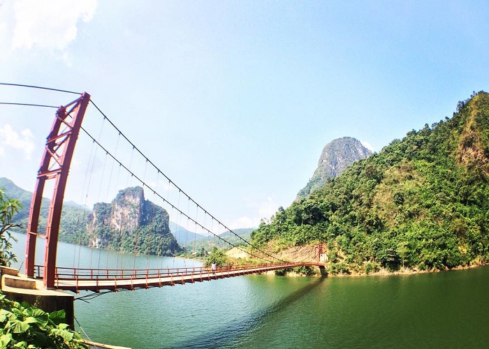 Du lịch cầu Hang Tôm
