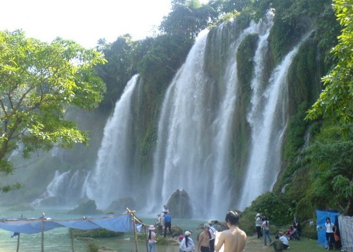 Thác Khuôn Tát