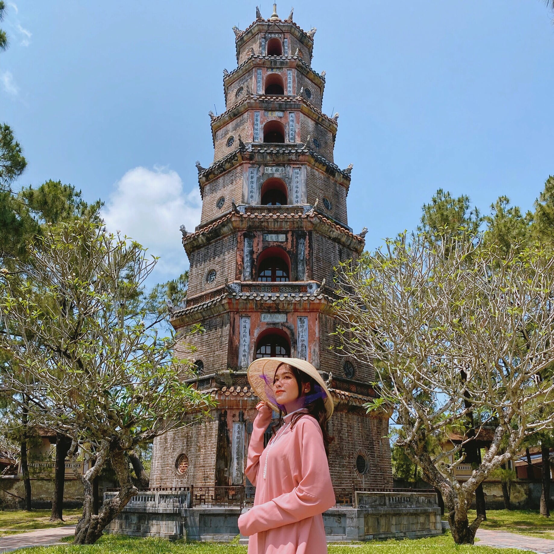Chùa Thiên Mụ - Ngôi chùa linh thiêng bậc nhất cố đô Huế