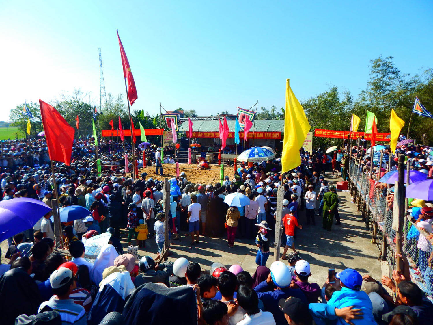 Lễ hội vật làng Sình