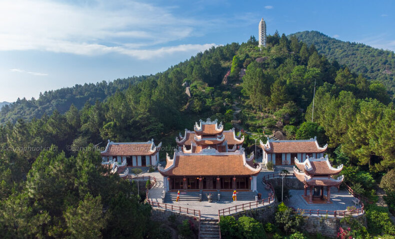 Chùa Hương Tích - 1 thánh tích Phật giáo nổi tiếng ở Hà Tĩnh