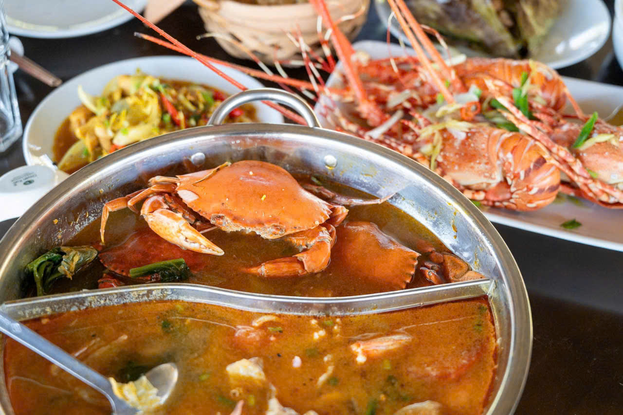 TRẢI NGHIỆM CHỢ ĐỊA PHƯƠNG VÀ LỚP HỌC NẤU ĂN TẠI HỘI AN