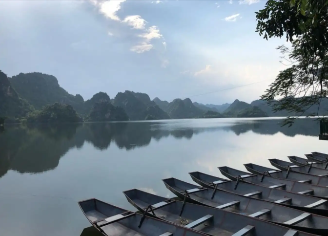 Khu du lịch Quan Sơn - “Hạ Long thu nhỏ” ngay sát Thủ đô.