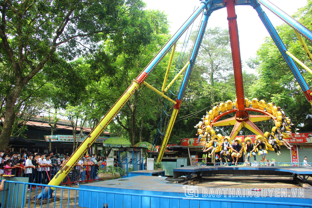 Hồ Núi Cốc
