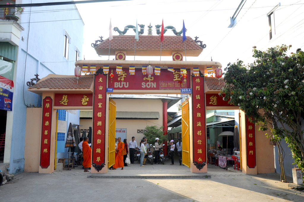 Điểm du lịch Bửu Sơn Tự( Chùa Đất Sét)