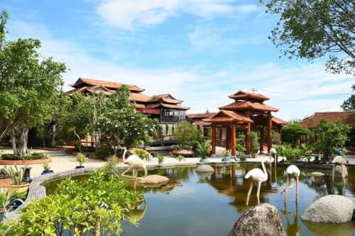 Ngày 1 - TP. HỒ CHÍ MINH - CAO HÙNG (Ăn nhẹ trên máy bay)