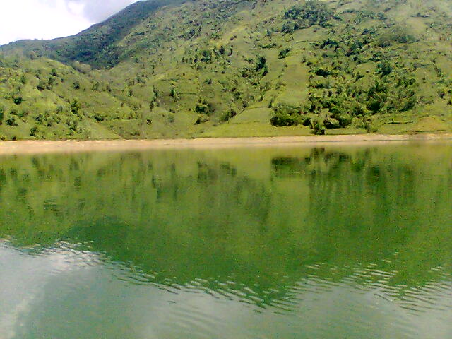 Hồ Vai Miếu