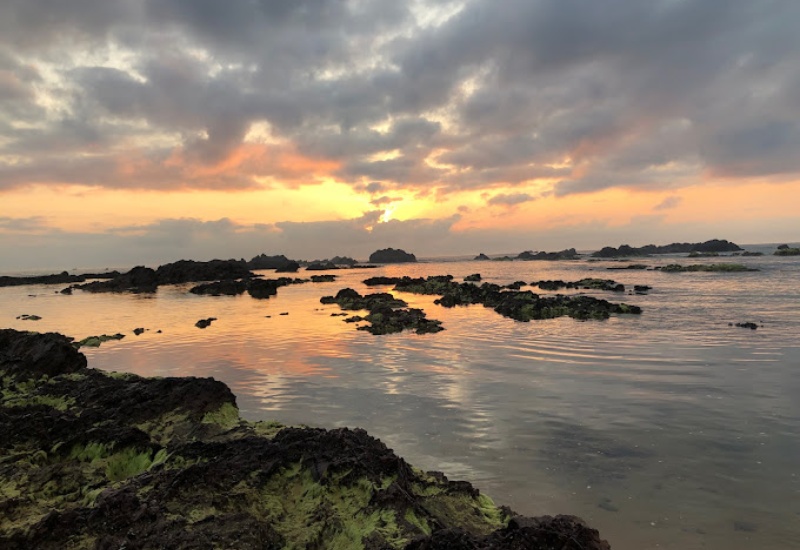Ngày nay, khi đến với Lộ Diêu, bạn sẽ được đắm mình trong không gian yên bình của bãi biển, chiêm ngưỡng những khối đá kỳ vĩ được tạo tác bởi thiên nhiên.