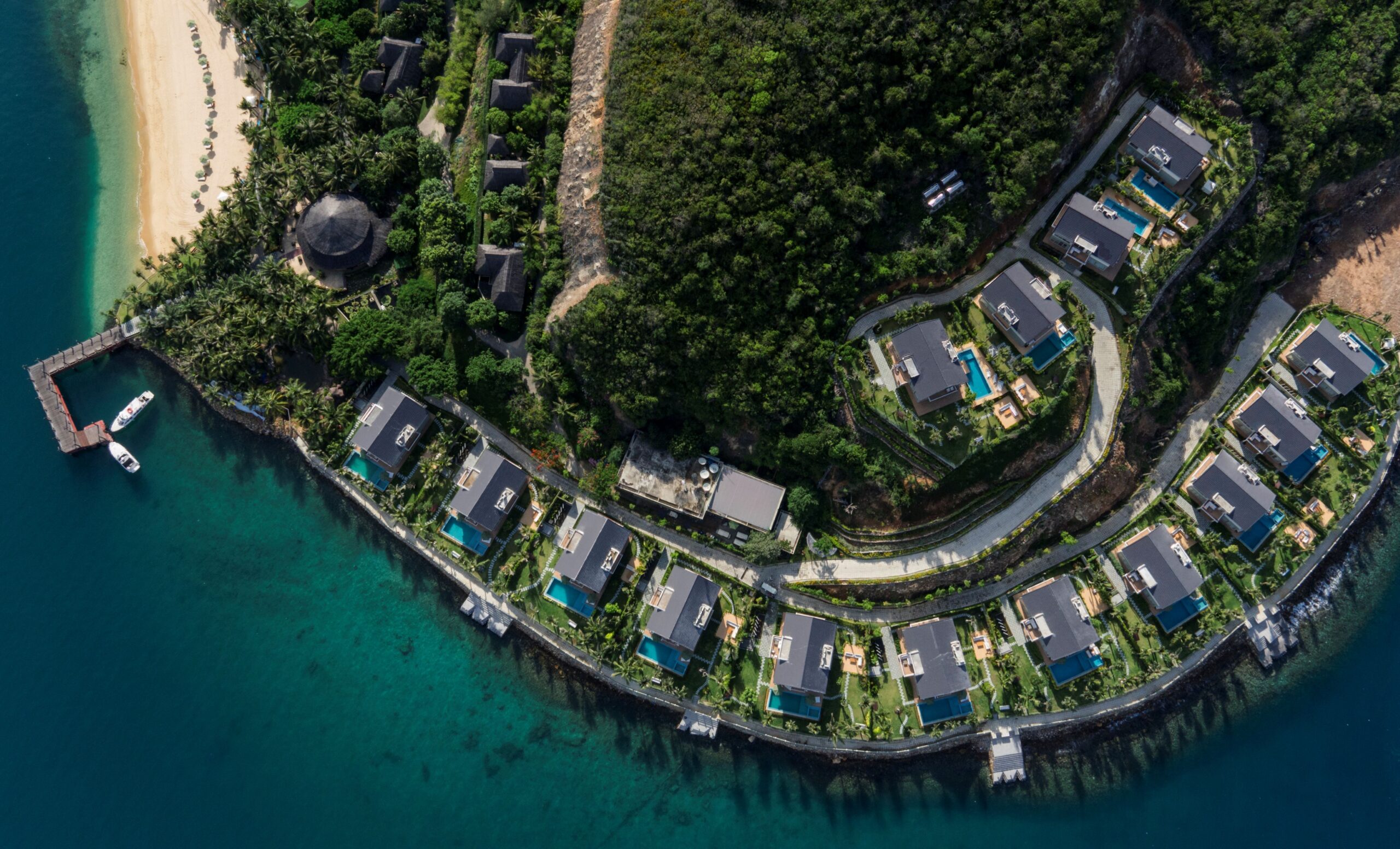 Hòn Tằm Resort