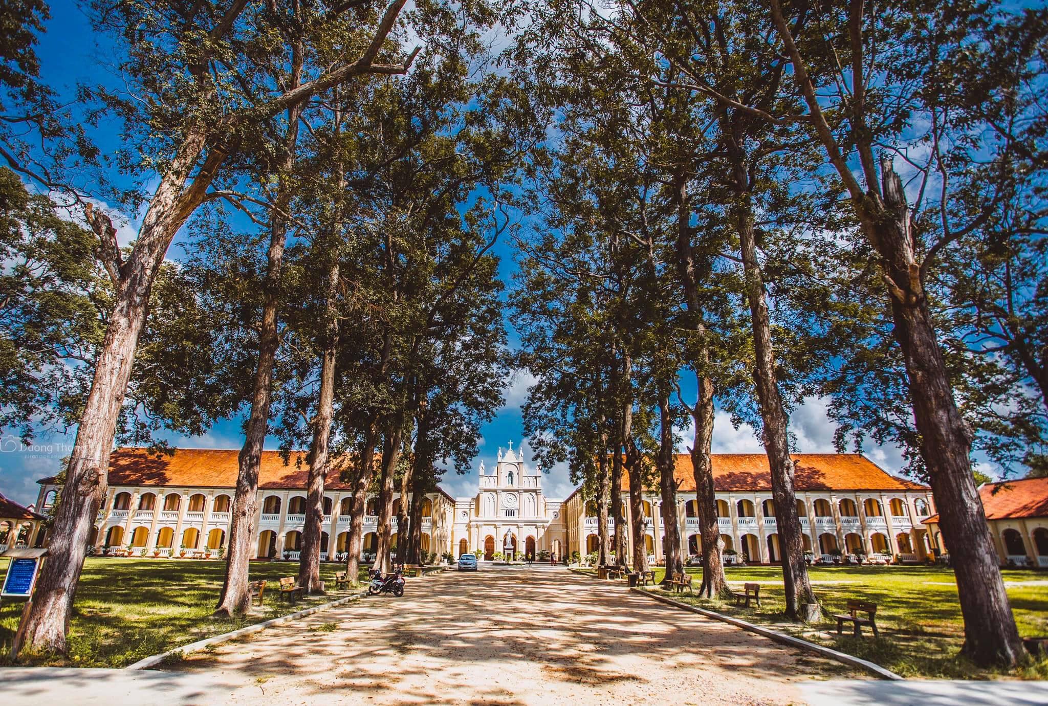 Tiểu chủng viện Làng Sông