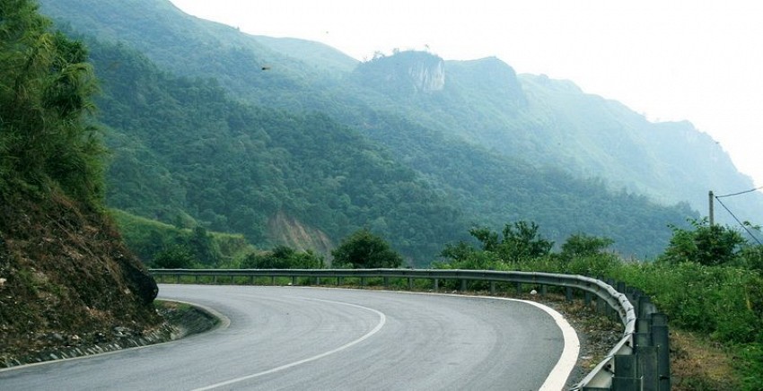 Đèo Gió Ngân Sơn