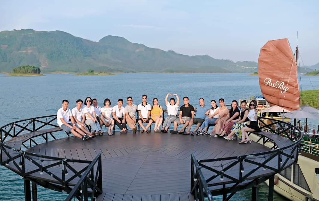 Hồ Thác Bà