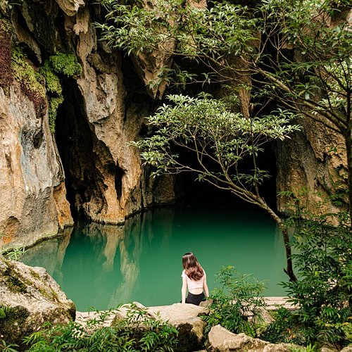 Thung lũng Sinh Tồn - hang Thủy Cung