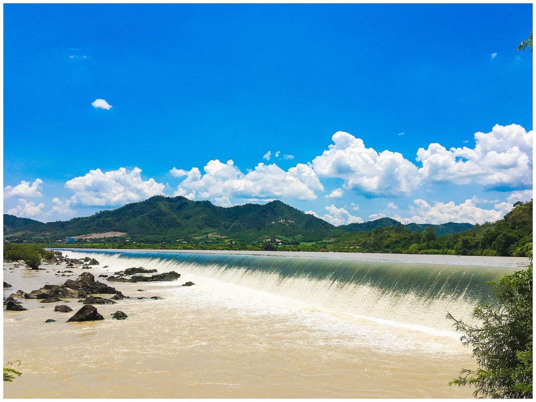Đập Đồng Cam