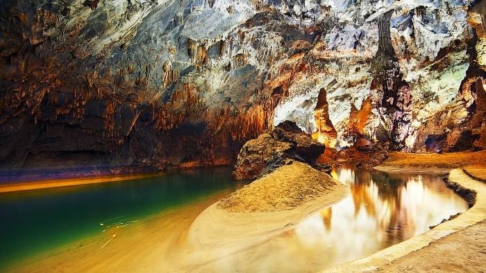 Động Phong Nha