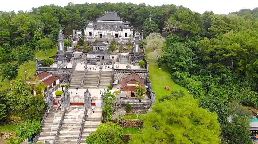 HUẾ (LĂNG KHẢI ĐỊNH - CỐ ĐÔ HUẾ - CHÙA THIÊN MỤ)
