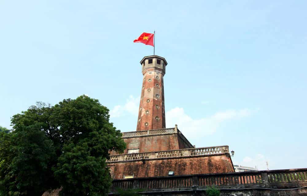 Cột cờ Hà Nội trong Hoàng Thành Thăng Long