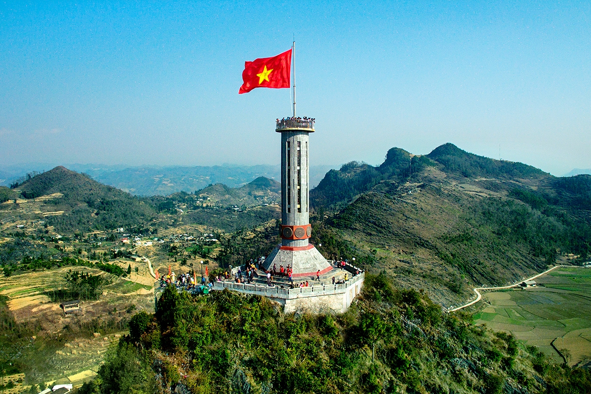 Cột Cờ Lũng Cú