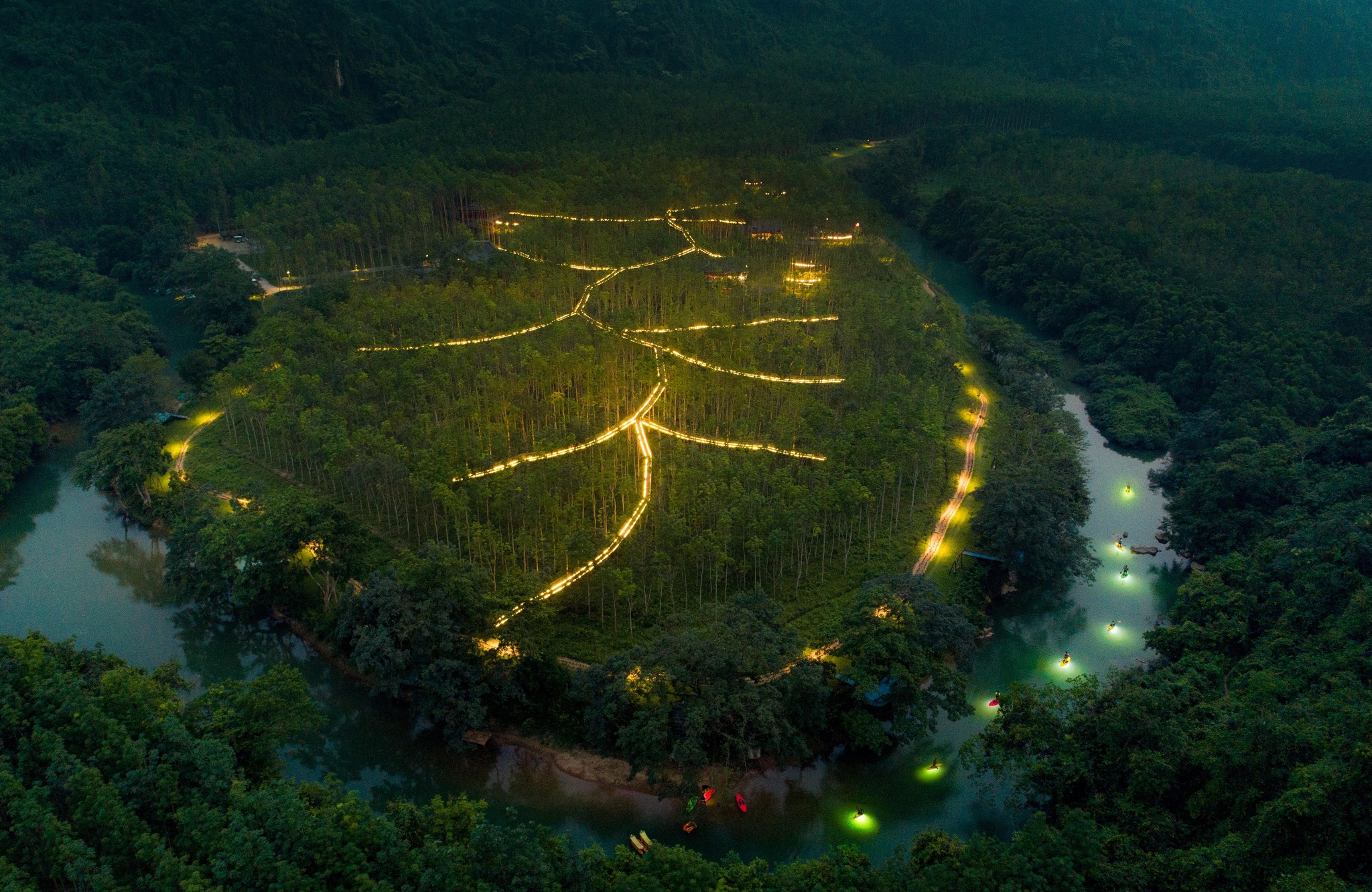 Khu du lịch sinh thái Blue Diamond Camp