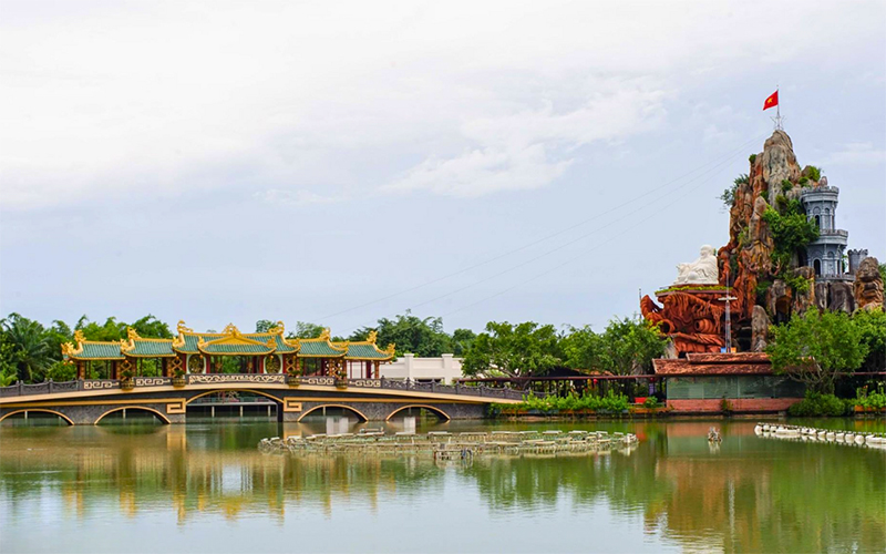 Khu du lịch Long Điền Sơn