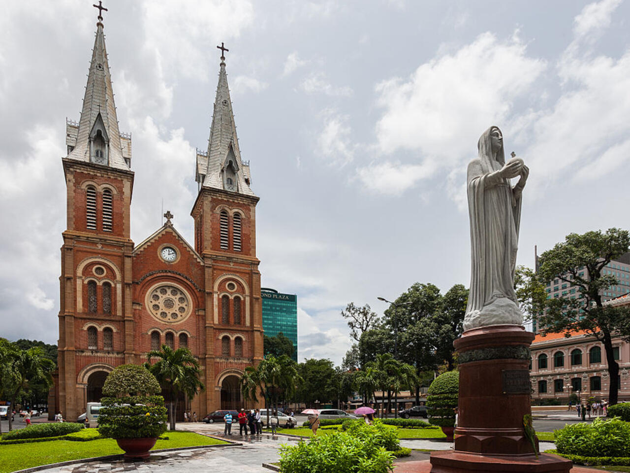 Nhà Thờ Đức Bà