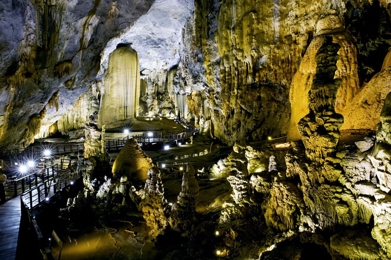 Động Phong Nha: Kỳ Quan Thiên Nhiên Đang Chờ Bạn Khám Phá