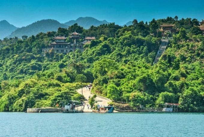 Núi Bạch Mã