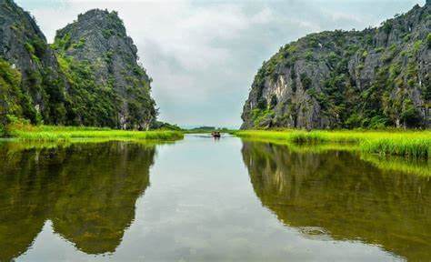 Ngày 1 - TP. HỒ CHÍ MINH - CAO HÙNG (Ăn nhẹ trên máy bay)