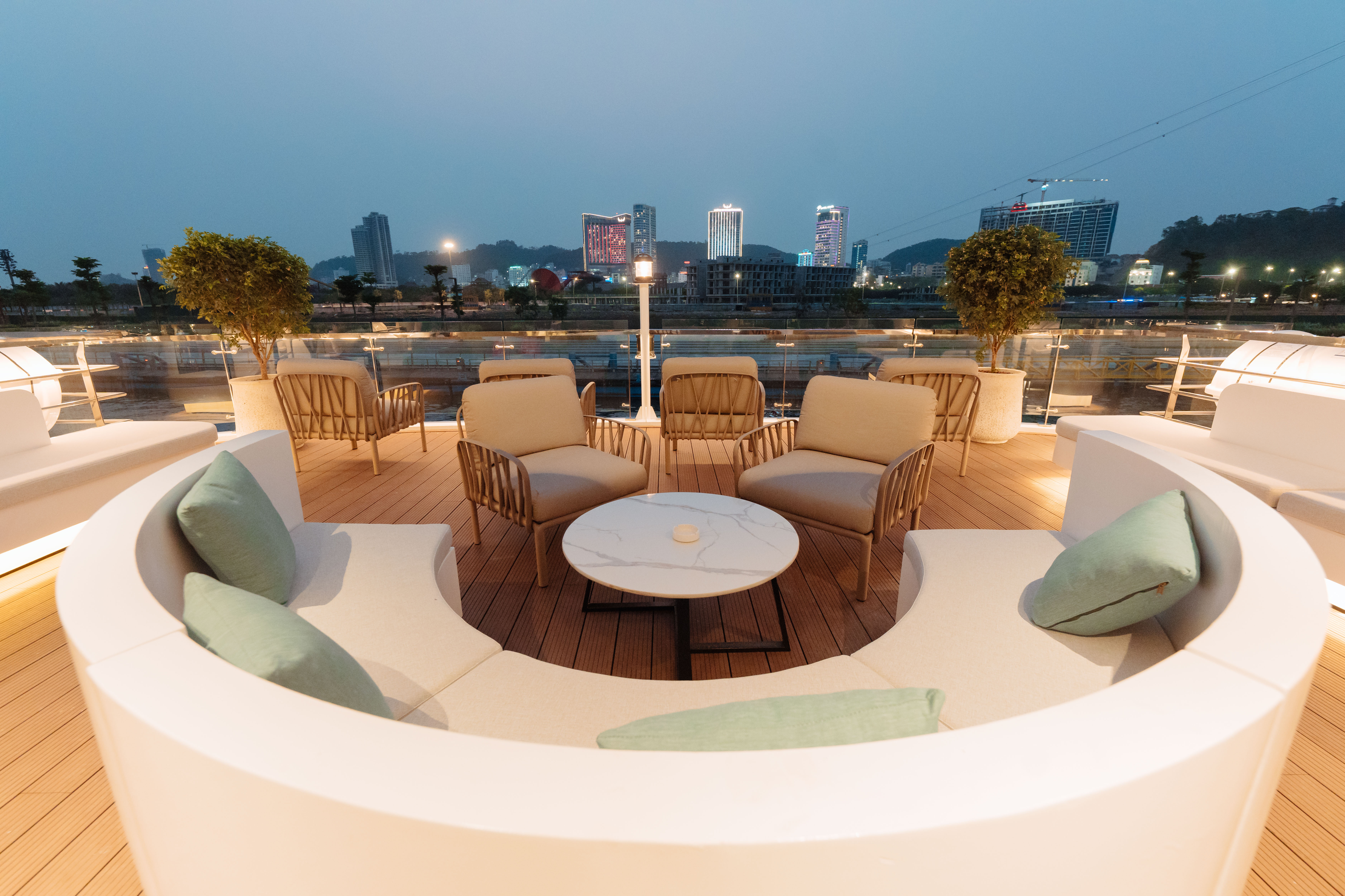 SAQILA YATCH DINNING 5*